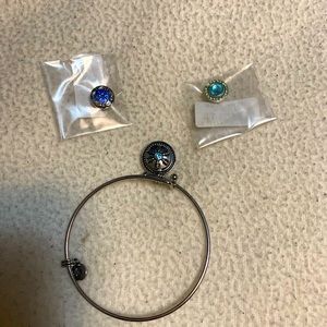 Bracelet with interchangeable medallions